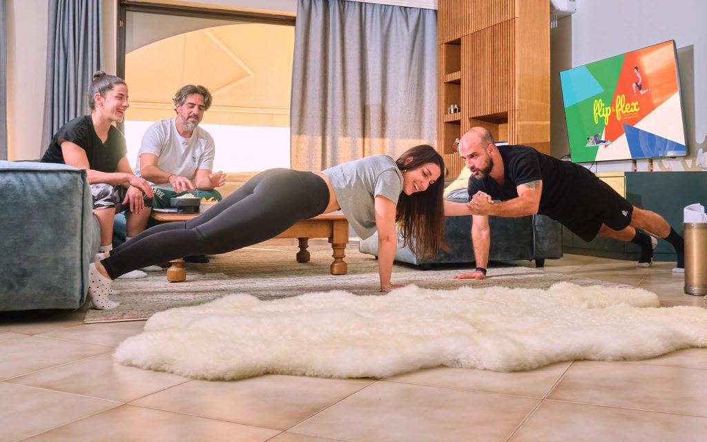 Flipandflexcardgame-01